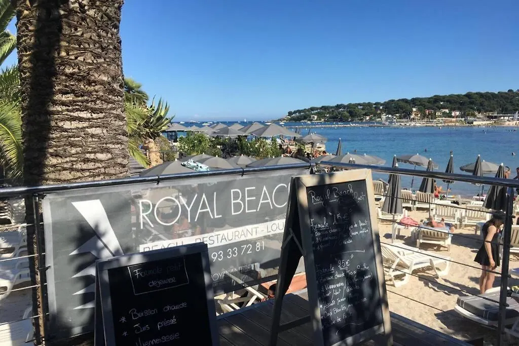 Apartment Luxury Seaview Residence Belvedere, Apt A Antibes