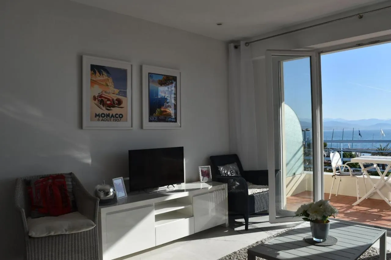 Apartment Luxury Seaview Residence Belvedere, Apt A Antibes